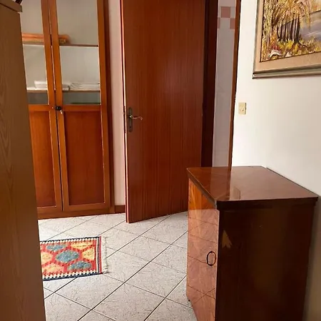 Primopianobasso Lägenhet Risano